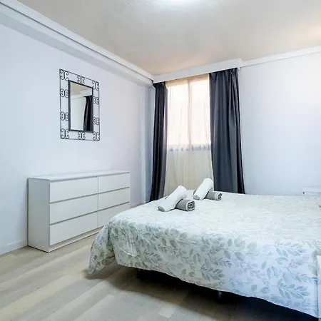Paradise Court Apartment *