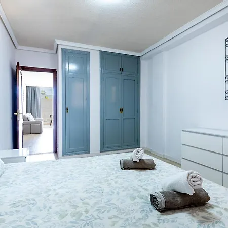 Paradise Court Apartment *