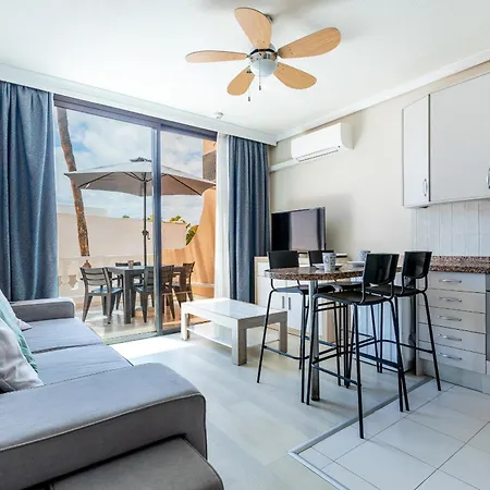 Paradise Court Apartament *